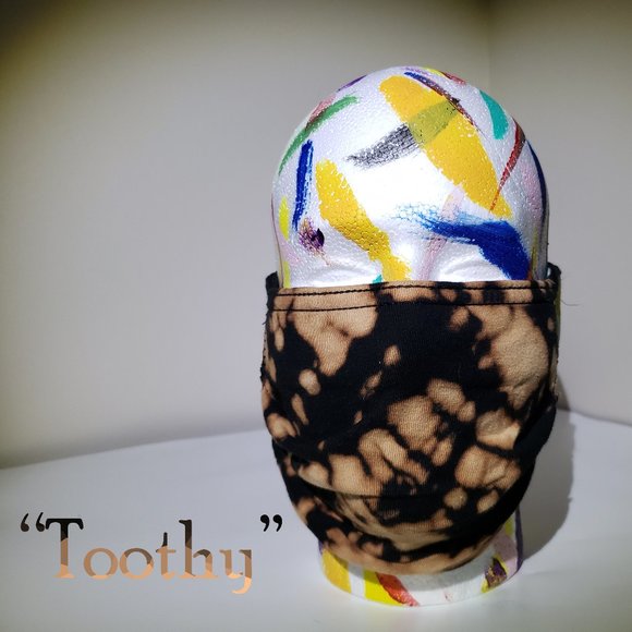Hand-dyed 100% Cotton Pleated Face Covering - “Toothy” - Picture 1 of 3